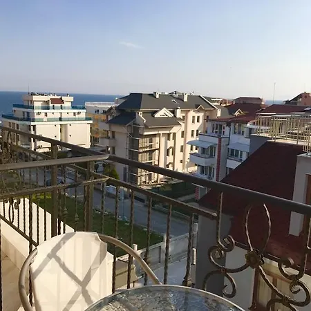 Livia Boutique Aparthotel 2*