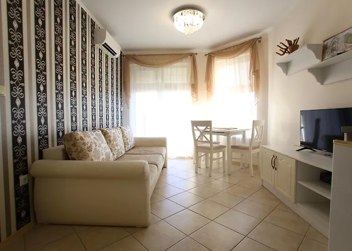 Livia Boutique Aparthotel 4*