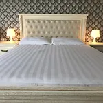 Livia Boutique