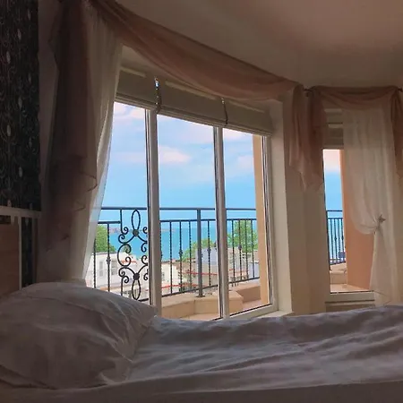 아파트호텔 Livia Boutique 라브다