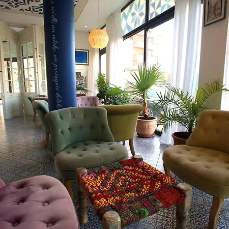 아파트호텔 Livia Boutique 라브다