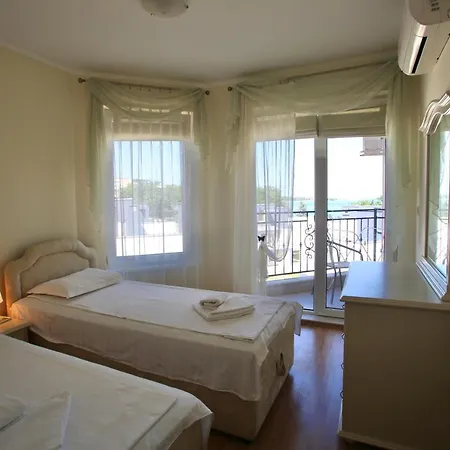 Livia Boutique Aparthotel 2*