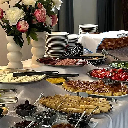 Livia Boutique 4* 라브다