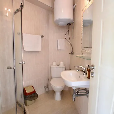 아파트호텔 Livia Boutique 라브다